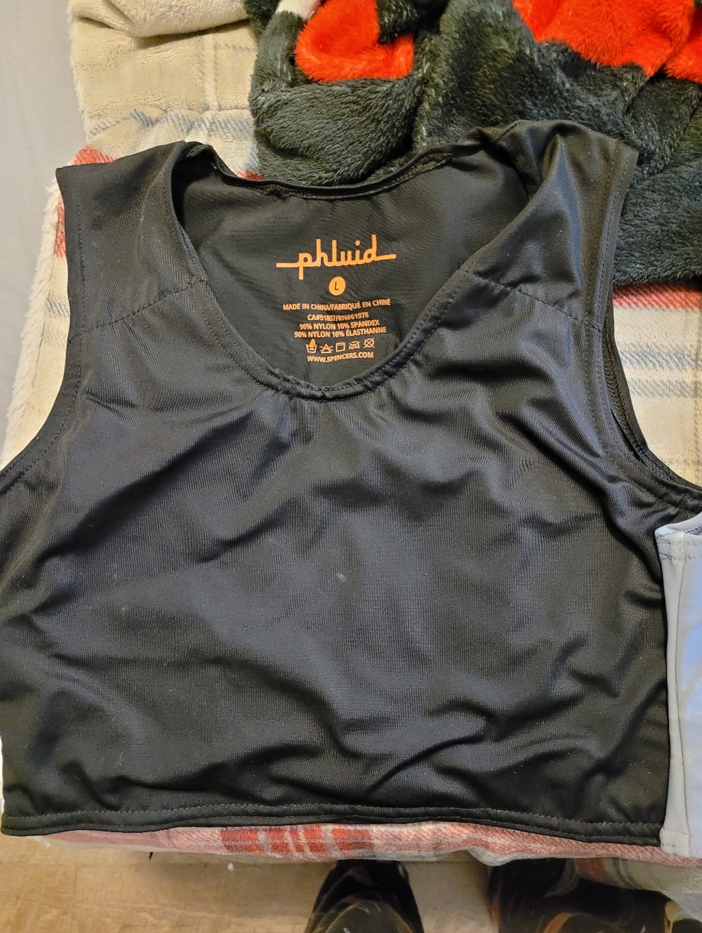 Bundle Of 2 Chest Binders XS/S - Picture 2 of 5